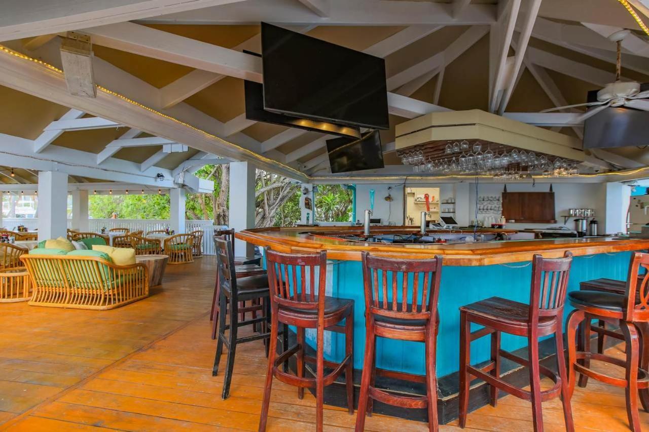 Tamarind Reef Resort Spa & Marina Christiansted Extérieur photo