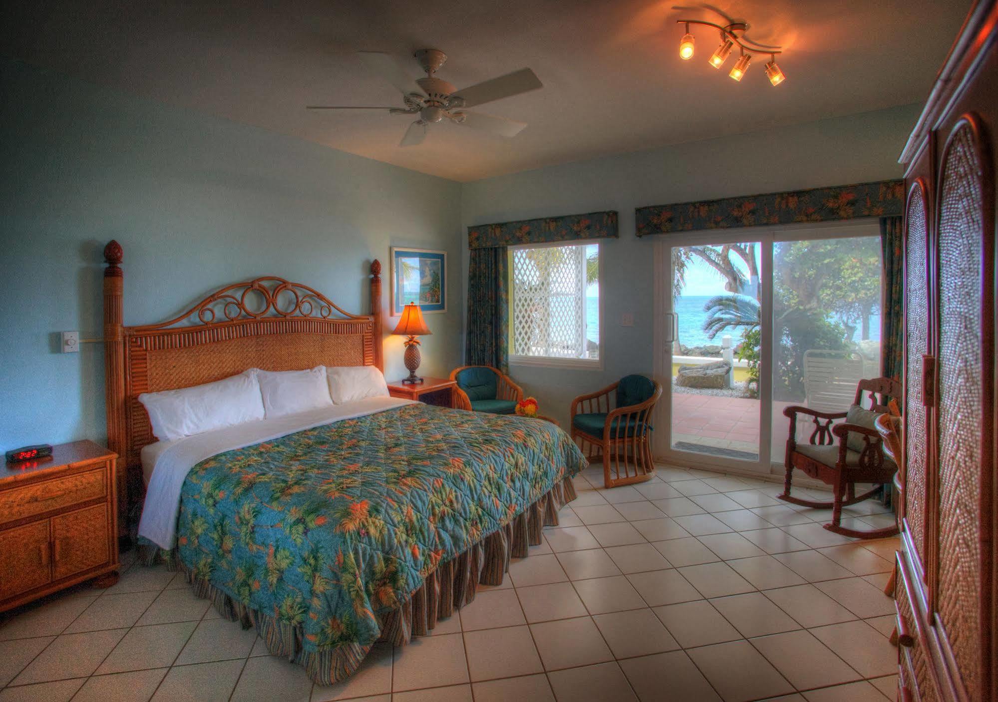 Tamarind Reef Resort Spa & Marina Christiansted Extérieur photo